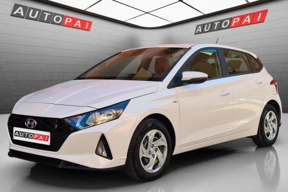 HYUNDAI I20 1.0 100CV 48V MHYBRID 2021 de segunda mano