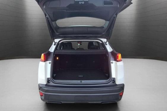 PEUGEOT 3008 1.5 BlueHDI 130cv. ACTIVE PACK 2021 de segunda mano