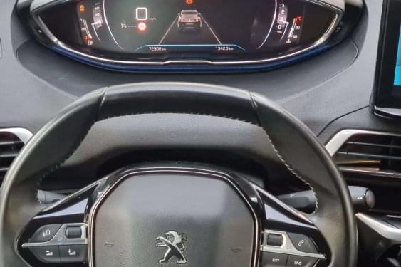 PEUGEOT 3008 1.5 BlueHDI 130cv. ACTIVE PACK 2021 de segunda mano