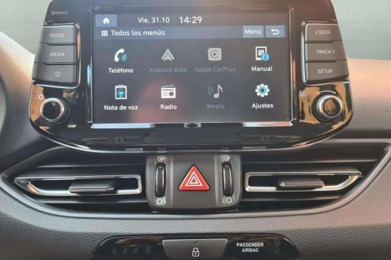 HYUNDAI I30 CW 1.0 TGDI 120cv. 48V HÍBRIDO 2021 de segunda mano