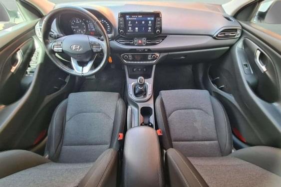 HYUNDAI I30 CW 1.0 TGDI 120cv. 48V HÍBRIDO 2021 de segunda mano