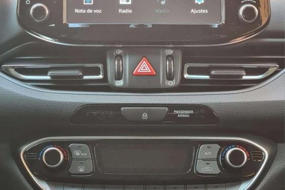 HYUNDAI I30 CW 1.0 TGDI 120cv. 48V HÍBRIDO 2021 de segunda mano