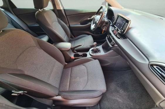 HYUNDAI I30 CW 1.0 TGDI 120cv. 48V HÍBRIDO 2021 de segunda mano