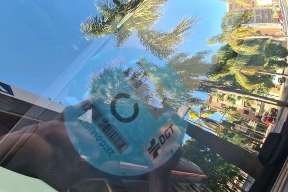 PEUGEOT 208 1.2i 82cv. STYLE 5p. 2018 de segunda mano