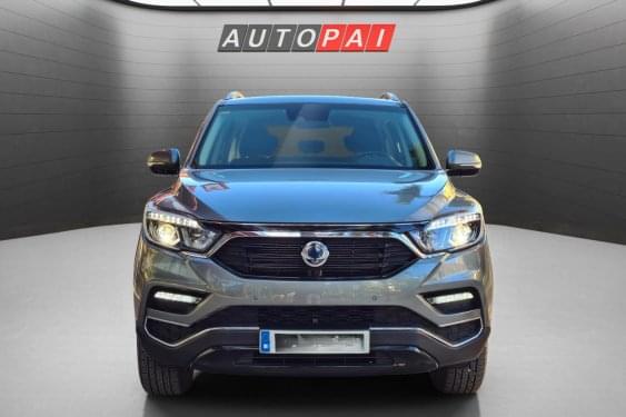 SSANGYONG REXTON D22TR 181cv. 4X2 5 plazas LINE 2018 de segunda mano