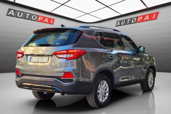 SSANGYONG REXTON D22TR 181cv. 4X2 5 plazas LINE 2018 de segunda mano