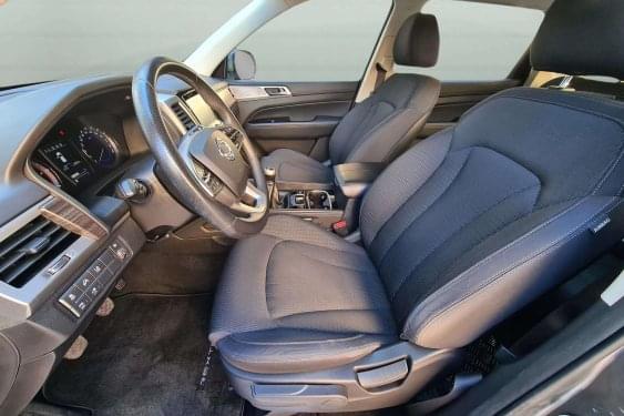 SSANGYONG REXTON D22TR 181cv. 4X2 5 plazas LINE 2018 de segunda mano