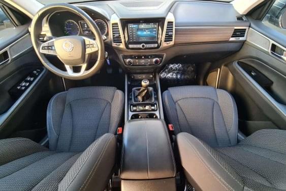 SSANGYONG REXTON D22TR 181cv. 4X2 5 plazas LINE 2018 de segunda mano
