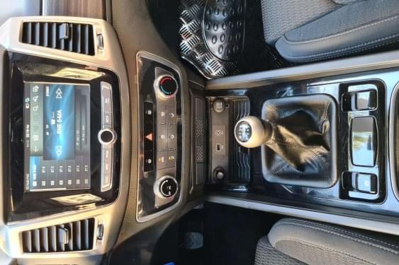 SSANGYONG REXTON D22TR 181cv. 4X2 5 plazas LINE 2018 de segunda mano