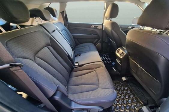 SSANGYONG REXTON D22TR 181cv. 4X2 5 plazas LINE 2018 de segunda mano