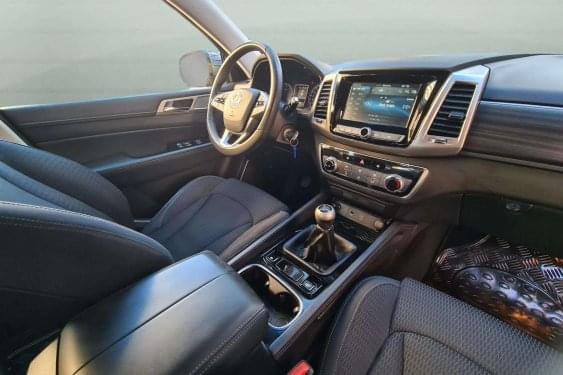 SSANGYONG REXTON D22TR 181cv. 4X2 5 plazas LINE 2018 de segunda mano