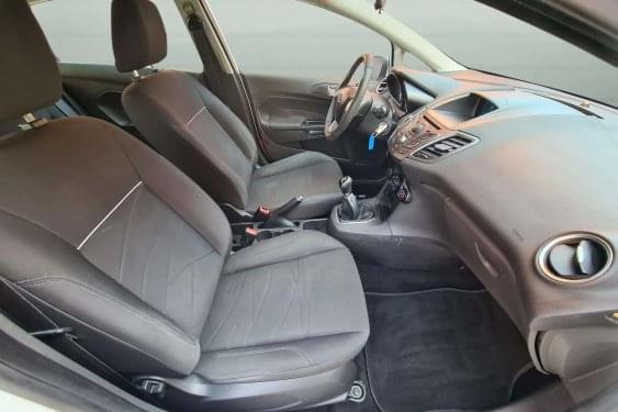 FORD FIESTA 1.25 82cv. TREND 2013 de segunda mano