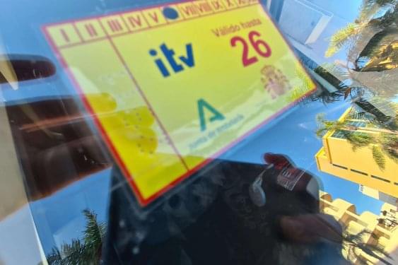 TOYOTA AYGO 1.0 VVTI 68cv. LIVE 5P. 2013 de segunda mano