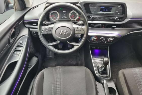 HYUNDAI I20 1.2 MPI 83cv. ESSENCE 2021 de segunda mano