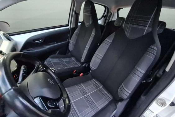 PEUGEOT 108 1.2i 82cv. ALLURE 2016 de segunda mano