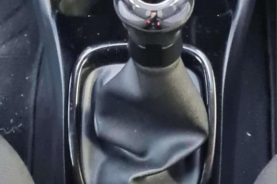 PEUGEOT 108 1.2i 82cv. ALLURE 2016 de segunda mano