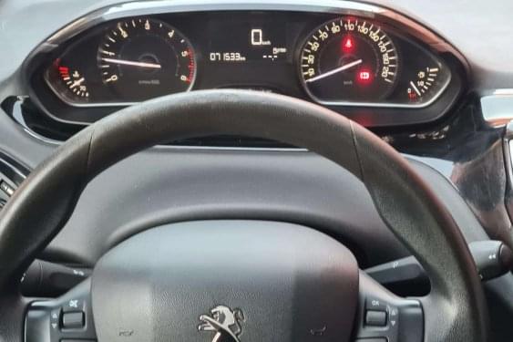 PEUGEOT 208 1.6BHDI 75 2016 de segunda mano