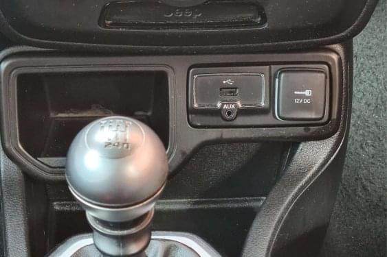 JEEP RENEGADE 1.0i 120cv. LIMITED 4X2 2019 de segunda mano