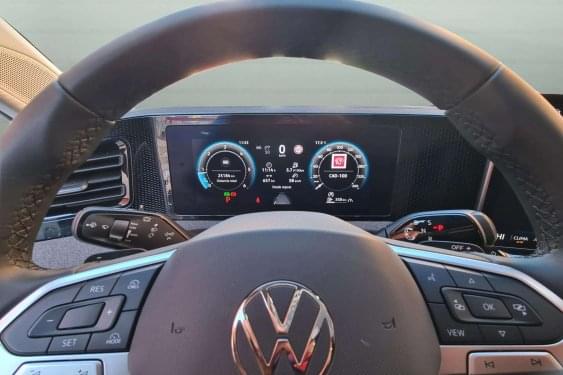 VOLKSWAGEN TIGUAN 2.0 TDI 150cv. DSG LIVE 2025 de segunda mano