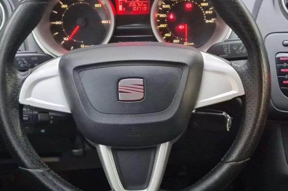 SEAT IBIZA 1.6 TDI 105cv. STYLE 2010 de segunda mano