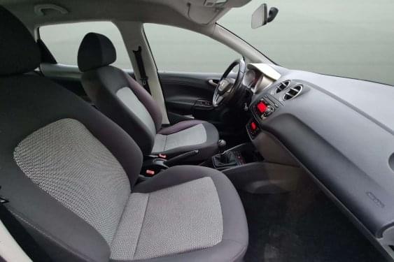 SEAT IBIZA 1.6 TDI 105cv. STYLE 2010 de segunda mano