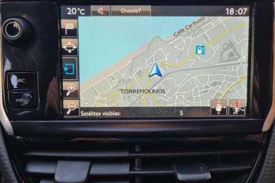 PEUGEOT 2008 1.6 BlueHDI 100cv. STYLE 2017 de segunda mano