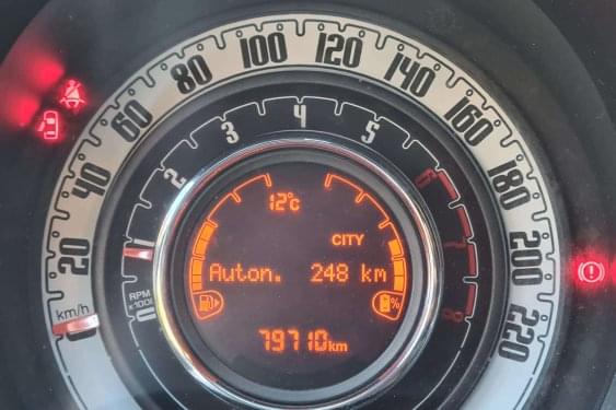 FIAT 500 500 1.0 HYBRID 70cv. CONNECT SPORT 2021 de segunda mano