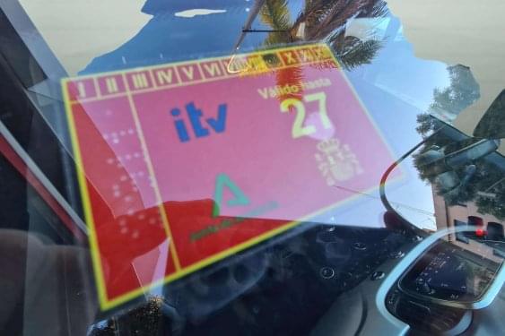 FIAT 500 500 1.0 HYBRID 70cv. CONNECT SPORT 2021 de segunda mano