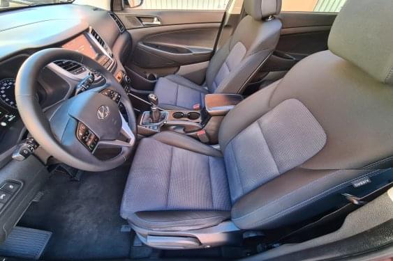 HYUNDAI TUCSON 1.7CRDI 115cv. KLASS NAVI & techo 2016 de segunda mano