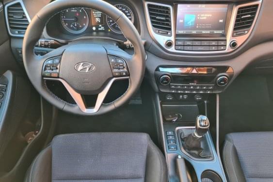 HYUNDAI TUCSON 1.7CRDI 115cv. KLASS NAVI & techo 2016 de segunda mano