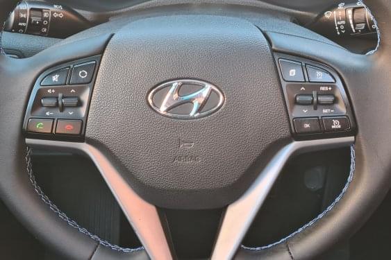 HYUNDAI TUCSON 1.7CRDI 115cv. KLASS NAVI & techo 2016 de segunda mano