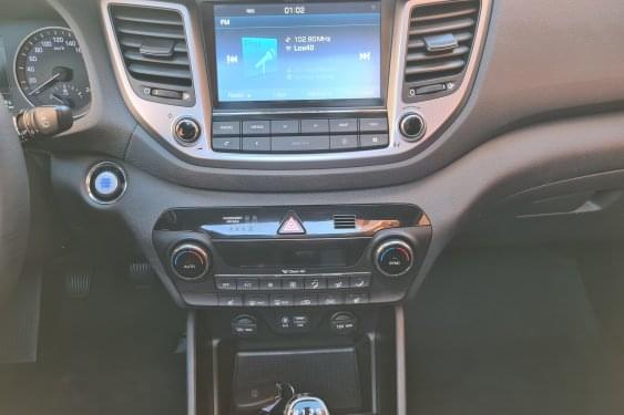 HYUNDAI TUCSON 1.7CRDI 115cv. KLASS NAVI & techo 2016 de segunda mano