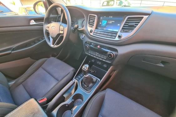 HYUNDAI TUCSON 1.7CRDI 115cv. KLASS NAVI & techo 2016 de segunda mano