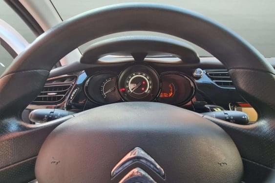 CITROEN C3 1.0 VTI 68cv. TONIC 2013 de segunda mano