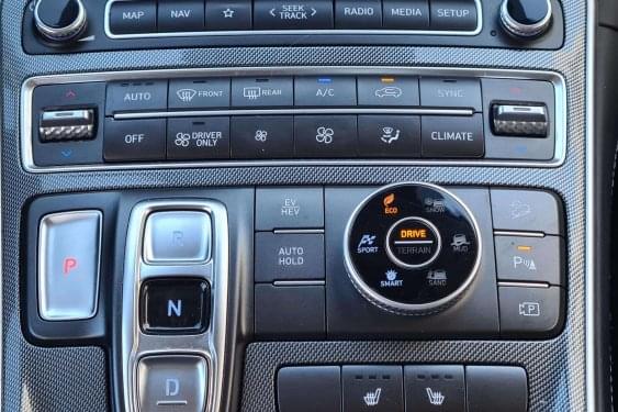 HYUNDAI SANTA FE 1.6TGDI PHEV 4X4 265CV 2021 de segunda mano