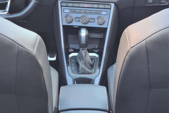 VOLKSWAGEN T-ROC Cabrio 1.5 TSI 150cv. DSG R-Line 2021 de segunda mano