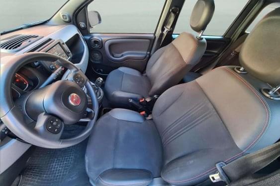 FIAT PANDA 1.0 HYBRID 70cv. SPORT. 2022 de segunda mano