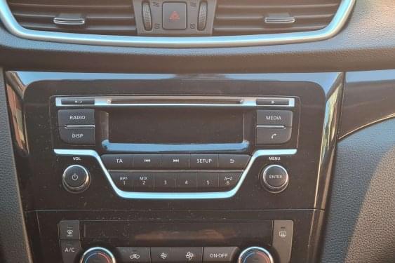 NISSAN QASHQAI 1.2 XTRONIC AUTO 2017 de segunda mano