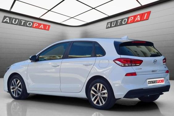 HYUNDAI I30 1.6 crdi 95cv. KLASS 5 puertas 2021 de segunda mano