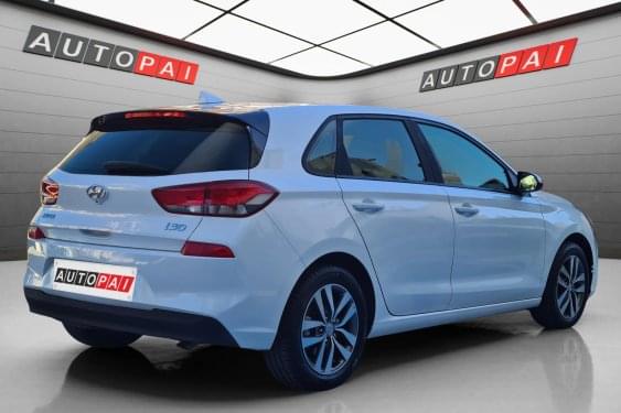 HYUNDAI I30 1.6 crdi 95cv. KLASS 5 puertas 2021 de segunda mano