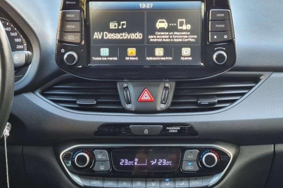 HYUNDAI I30 1.6 crdi 95cv. KLASS 5 puertas 2021 de segunda mano