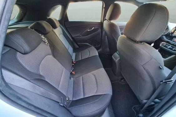 HYUNDAI I30 1.6 crdi 95cv. KLASS 5 puertas 2021 de segunda mano