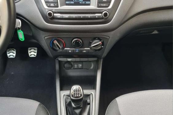 HYUNDAI I20 ACTIVA 1.4 CRDI 90cv. KLASS 2017 de segunda mano