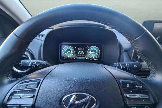 HYUNDAI KONA 1.0 TGDI 120cv. 48V KLASS HÍBRIDO 2022 de segunda mano