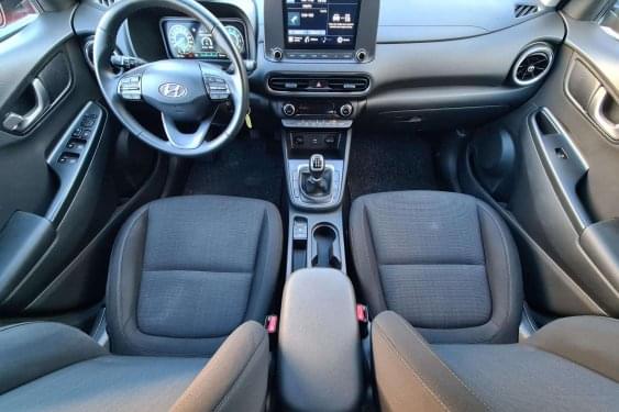 HYUNDAI KONA 1.0 TGDI 120cv. 48V KLASS HÍBRIDO 2022 de segunda mano