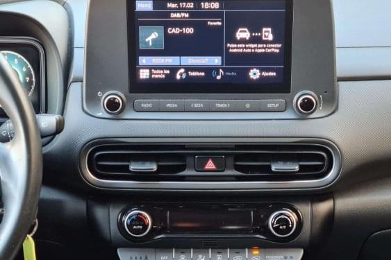 HYUNDAI KONA 1.0 TGDI 120cv. 48V KLASS HÍBRIDO 2022 de segunda mano