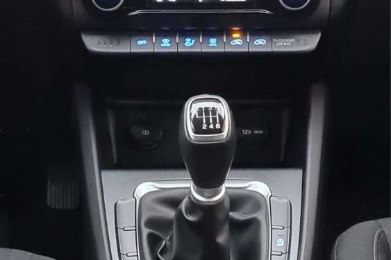 HYUNDAI KONA 1.0 TGDI 120cv. KLASS 2022 de segunda mano