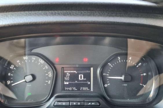 PEUGEOT TRAVELLER EXPERT 1.5 BlueHDI 100cv. 6v. COMPACT. 2019 de segunda mano