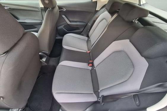 SEAT ARONA 1.6 TDI 95cv. REFERENCE 2020 de segunda mano