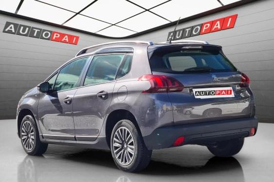 PEUGEOT 2008 1.2i 110cv. ACTIVE PACK NAVI 2016 de segunda mano